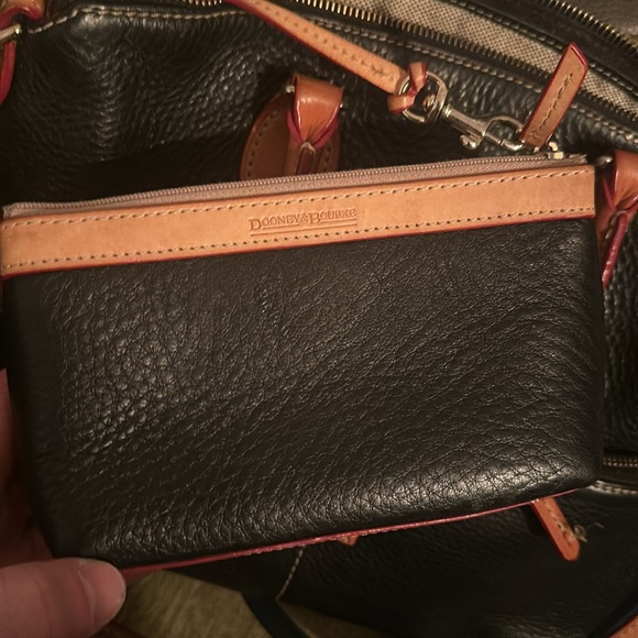 Dooney and Bourke purse. Mint! With accessories and matching wallet! - Picture 5 of 9